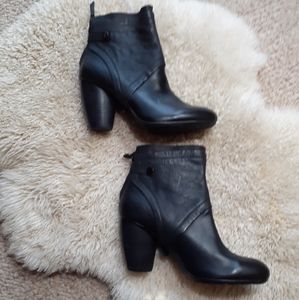 Black Leather Heeled Ankle Boots